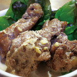 手羽元のくるみソース煮込み 500円