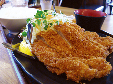 でっかいチキンカツ定食990円