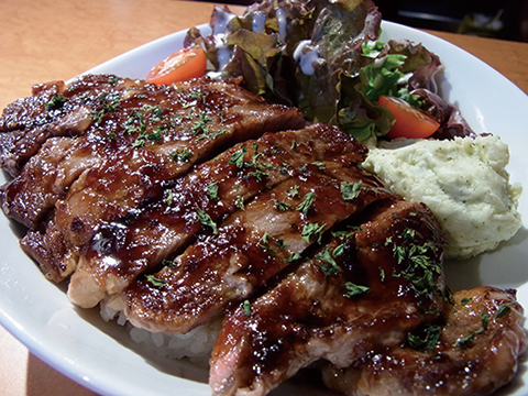 ステーキ丼 950円