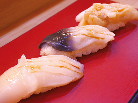 ３貫セット(帆立、北寄貝、つぶ貝) 720円