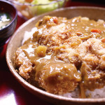 チキンカツカレー  680円（税別）