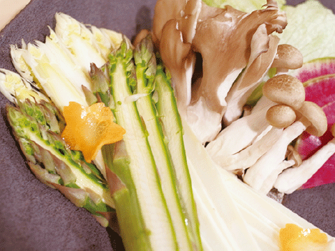 今が旬！  アスパラのしゃぶしゃぶ