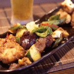 夏季限定!揚げ野菜鶏味噌だれ ビールセットで、1,200円*