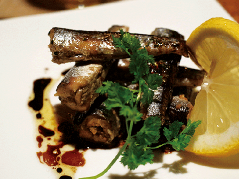 オイルサーディンのハーブ焼き     550円