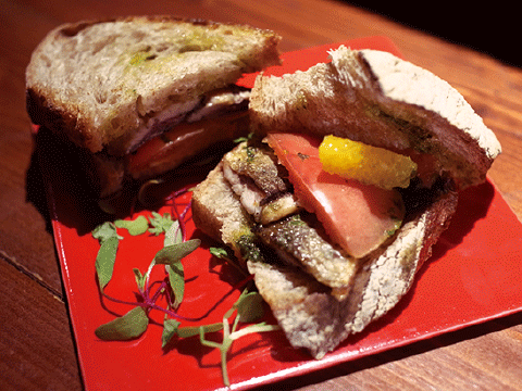 焼き秋刀魚のバジルソースサンド。   コースメニューで楽しめます。