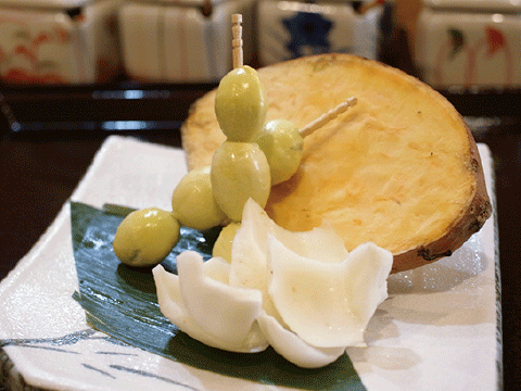 安納芋、ゆり根、銀杏。     秋の旬を天ぷらで。