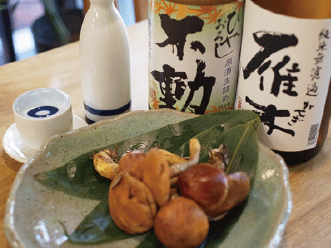 秋のお酒、続々入荷中   落葉きのこと一緒にどうぞ！