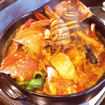 ワタリガニのスープカレー(鍋) 1人前1,200円(写真は4人前)
