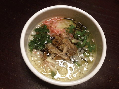 都通りの魚屋さん「おたる夢市場」のお店   建設中の小樽掖済会病院裏です。