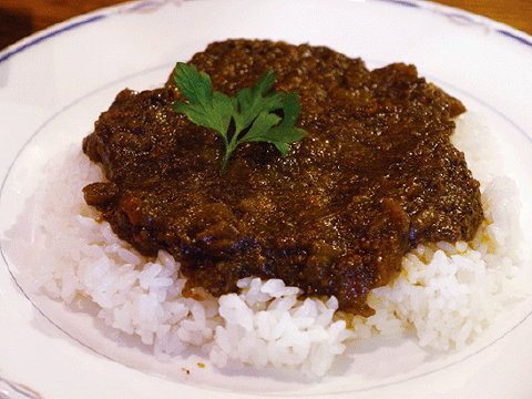 カレーランチ(ひき肉と野菜のカレーライス) 850円＊サラダ・ドリンク付き