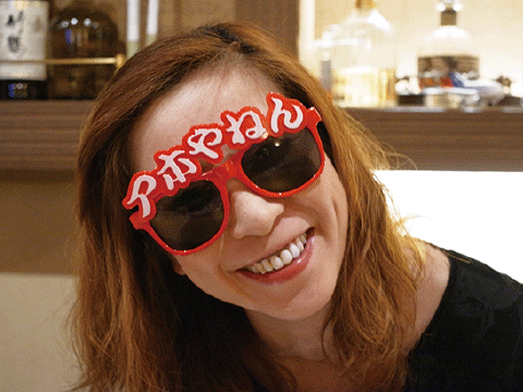 カウンターで、ボックス席で 飲んで歌って楽しくね！