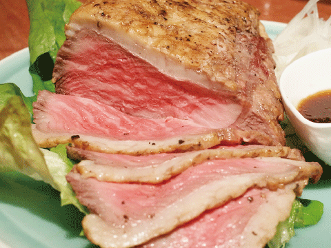 クリスマスや年末年始のホームパーティーに、  お持ち帰り用 道産牛ランプ肉ローストビーフはいかが？