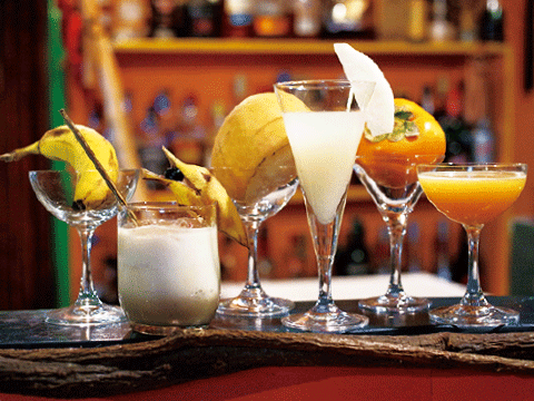 フレッシュフルーツカクテル  800円〜（オールタイムノーチャージ）