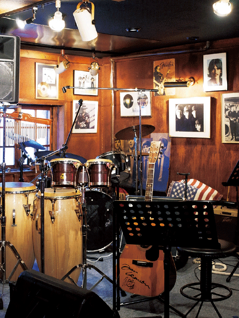 音楽とお酒を心ゆくまで・・・ レノンセンスは今年で30周年