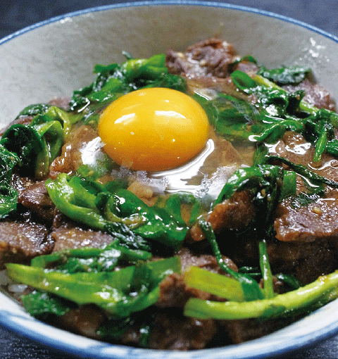 牛サガリのスタミナ丼 900円（税別）