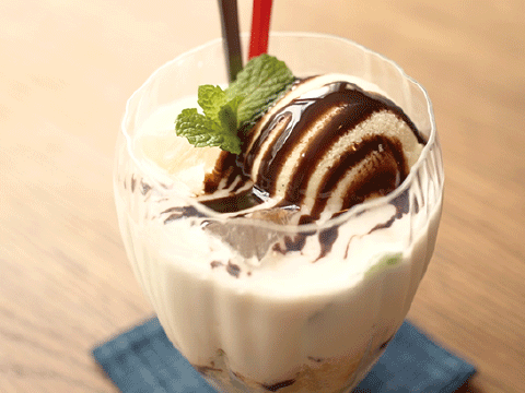 バナナミントフロート 560円