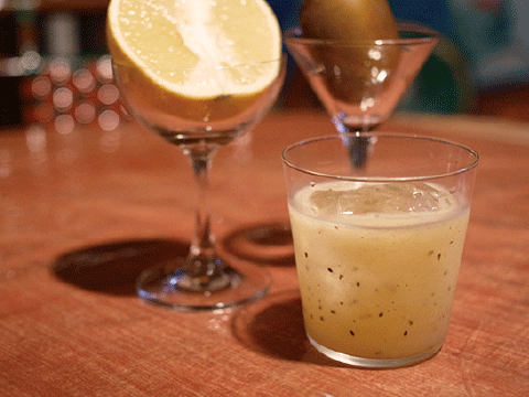 ゴールデンキウイと   グレープフルーツのカクテル950円