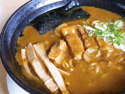カレーラーメン  650円