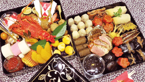 伊勢海老や鯛祝焼きの入った、日本料理屋のおせち、ご予約承り中！